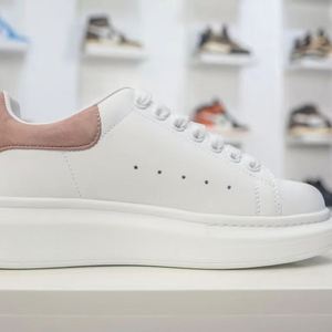 High Quality Designer Fashion Men's Women's Retro Sneakers Casual Luxury <strong>Running</strong> Sport Walking Shoes Breathable Tenis Zapatos - Product Image 3