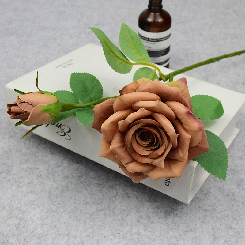 2 rose a ramo corto n. 1 curry