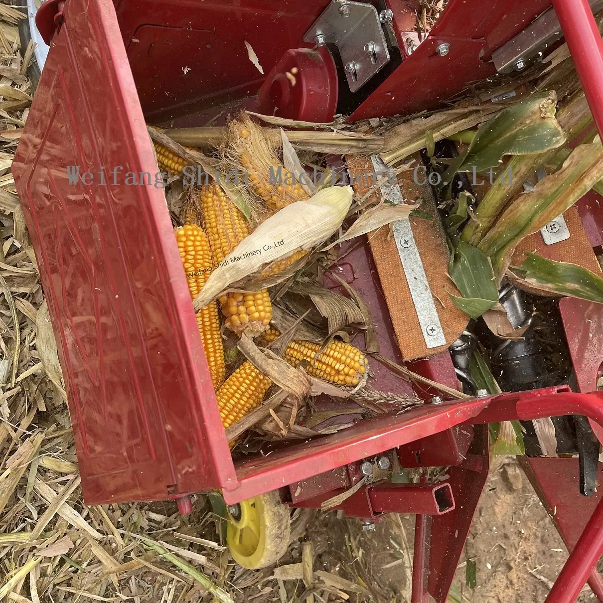 Mini cosechadora de maíz pequeña, cosechadora montada en tractor para caminar
