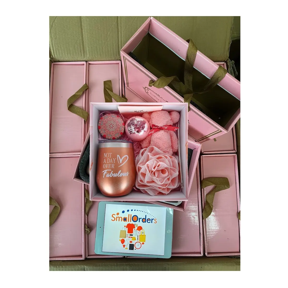 Custom Luxe Promotie Verjaardagsfeest Bruiloft Gunsten Geschenken Voor Gasten Geurkaarsen Spa Mand Cadeau Sets Voor Vrouwen Cadeau Set