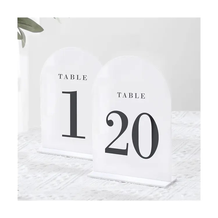Centres de table de mariage en Offre Spéciale 5x7 pouces couleur blanche numéros de table en acrylique numéro de table en arc pour décorations de table de mariage