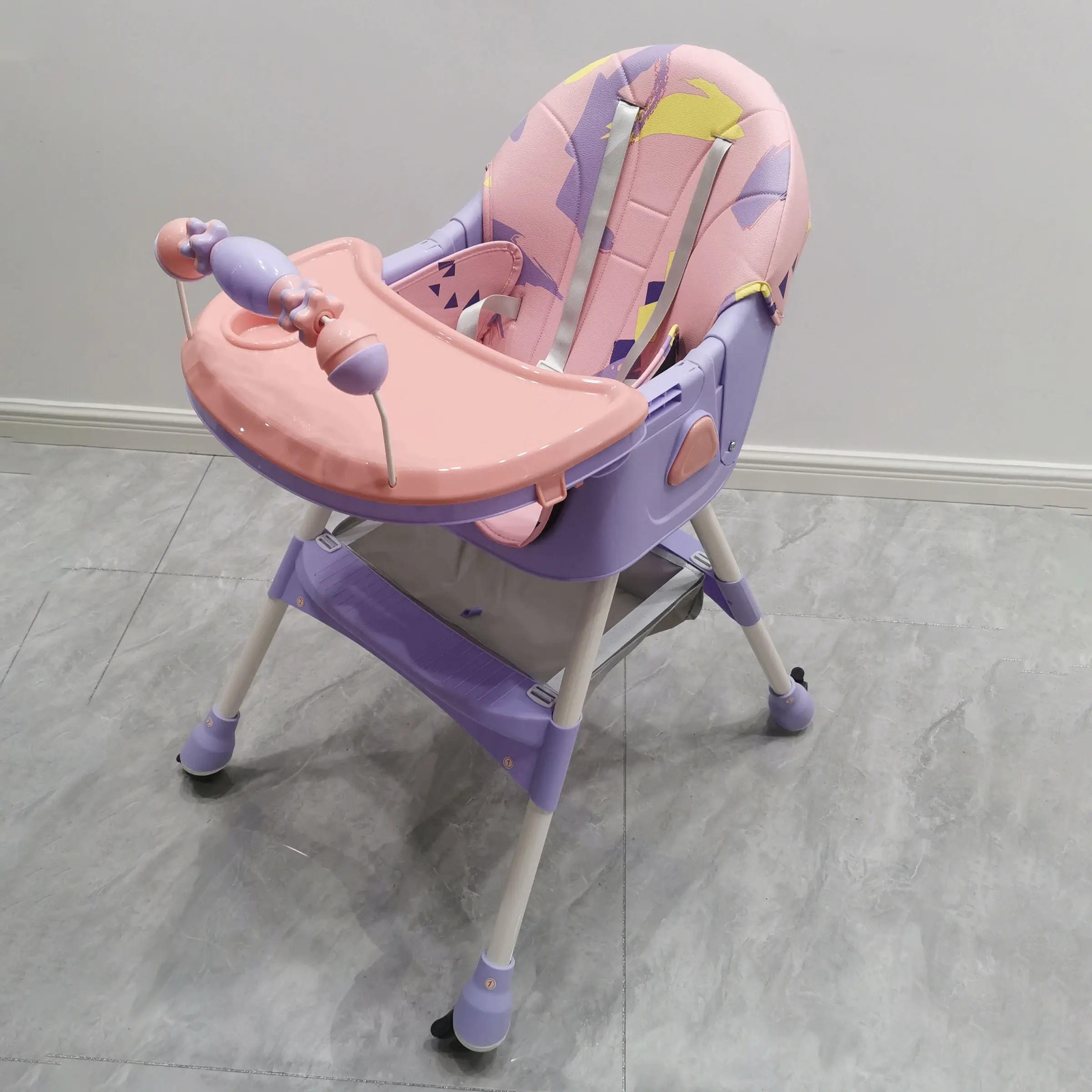 Chaise de salle à manger multifonctionnelle portable pliable pour la croissance des bébés à domicile bon marché OEM