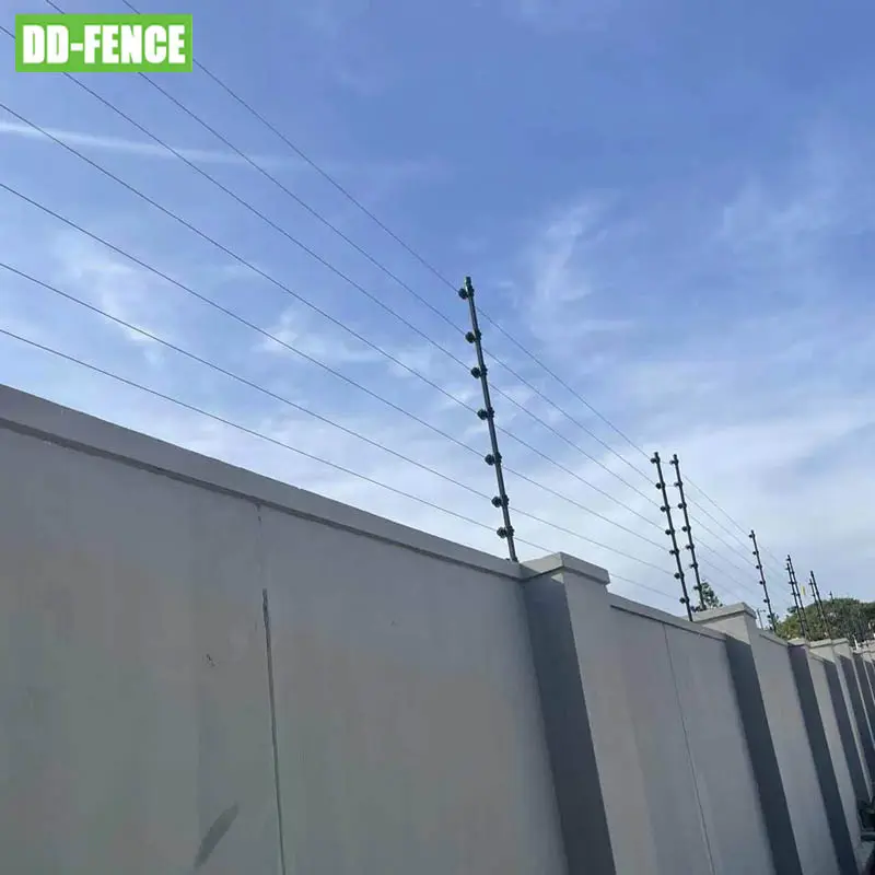 Ensemble de clôture de sécurité électrique personnalisée Clôture électrique de choc Clôture électrique fer acier aluminium
