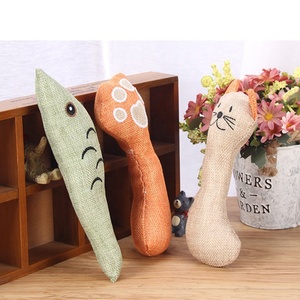 Tela de lino duradera Catnip Cat Fish Paw Toy Juguete De Almohada sostenible para mascotas para perros y uso molar - Product Image 5