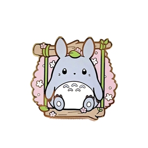 我的邻居龙猫珐琅别针的动画为任何服装定制你的别针随时工厂生产别针增添了一抹魅力