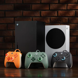 8bitdo Ultimate C สำหรับ Xbox Series x/s เอฟเฟกต์ห้องโถงแบบสั่นหนึ่งจอยเกมพร้อมการ์ดผ่านเกม RGB แบบมีสายควบคุมเกมที่มีน้ำหนักเบา - Product Image 2