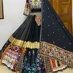 Hint üreticisinden düğün kıyafeti için özel Bollywood tarzı Lehnga Choli fonksiyonu özel Lehengha choli Lehenga Choli - Product Image 2