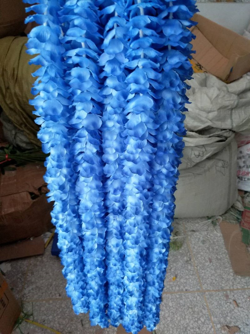 สีฟ้า