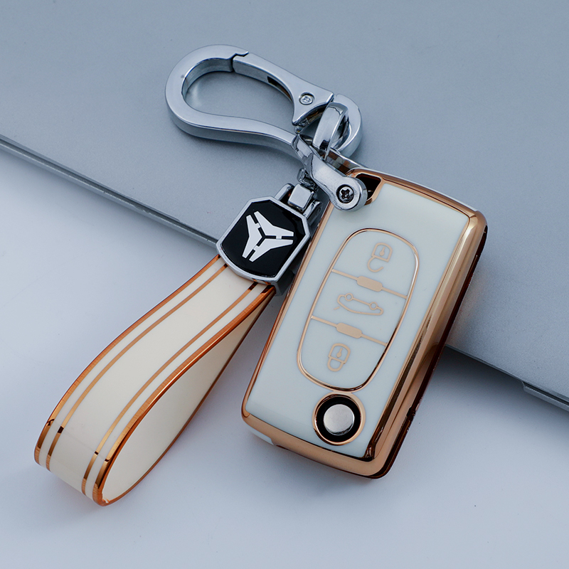 3 Button White + Keychain