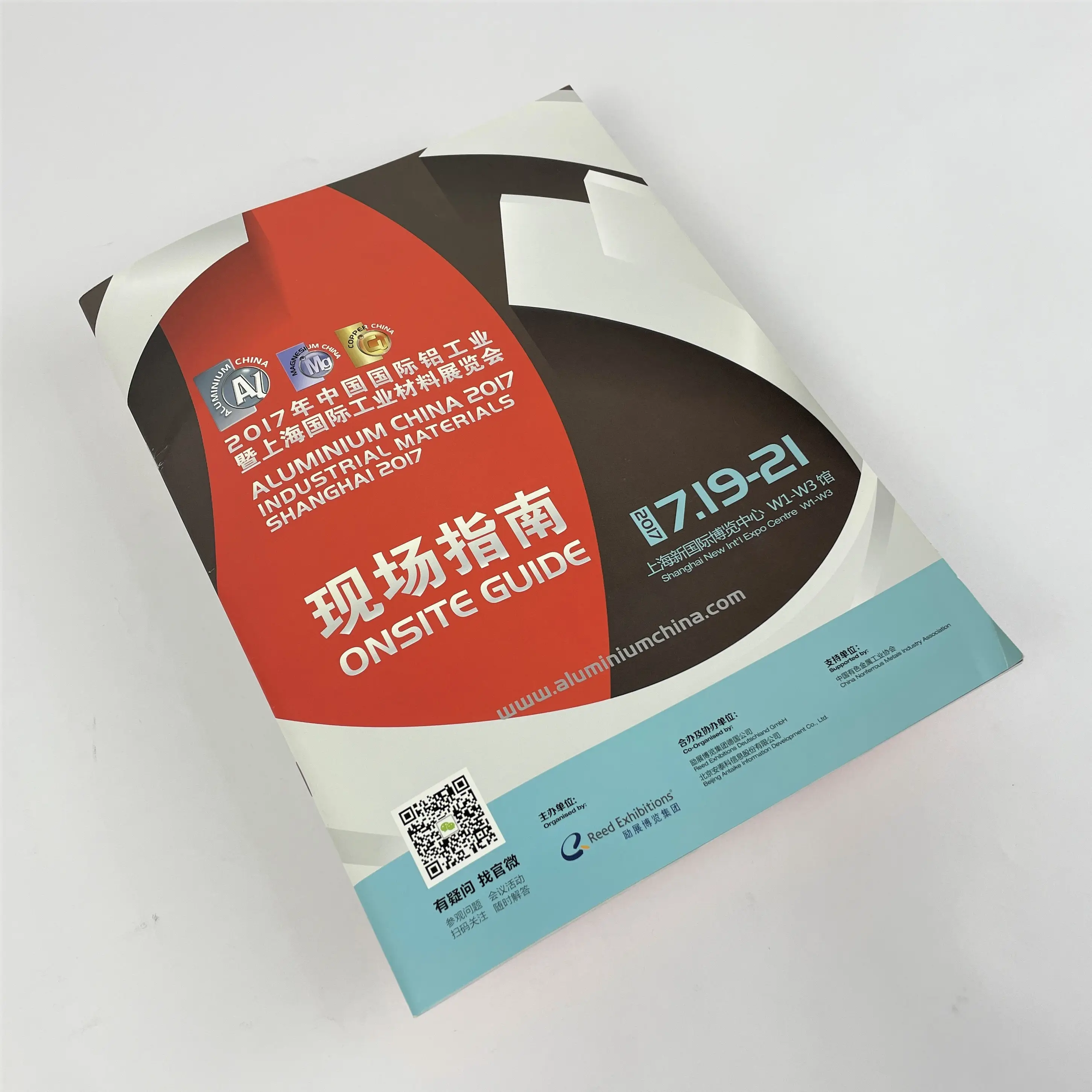 A4 210*285mm 40 pages cheap printing magazine exhibition catalogue printing company printing in shanghai