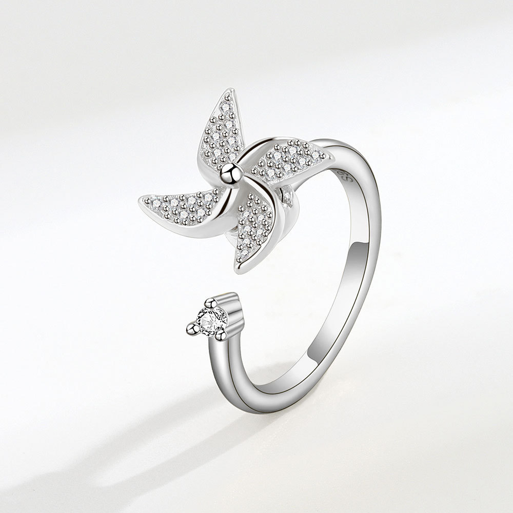 White gold color