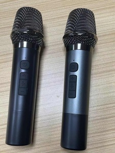 Portátil recargable RGB LED iluminación bajo Bluetooth inalámbrico Karaoke altavoz con micrófono Woofer uso de la computadora en el hogar fuente de alimentación de CC