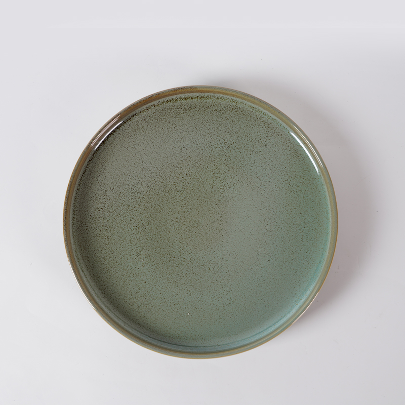 Assiette ronde sur pied de 6,75 pouces de hauteur