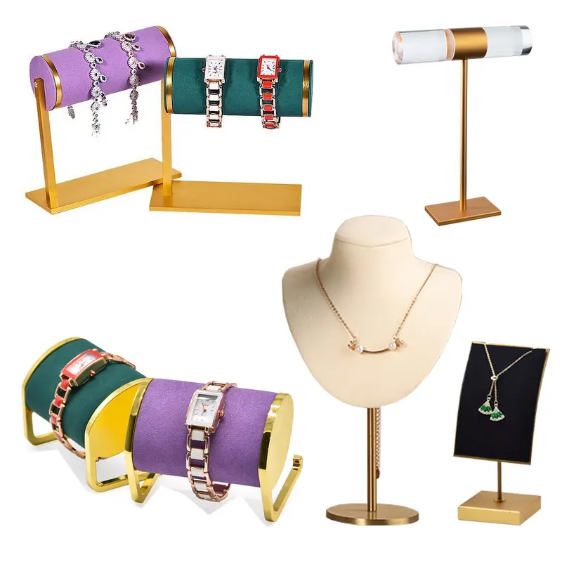 Set di espositori per gioielli in metallo di lusso con oggetti di scena per collana