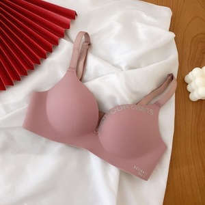 DropShipping Letter 32码文胸柔软透气无线聚拢文胸无缝女士俯卧撑一体式文胸