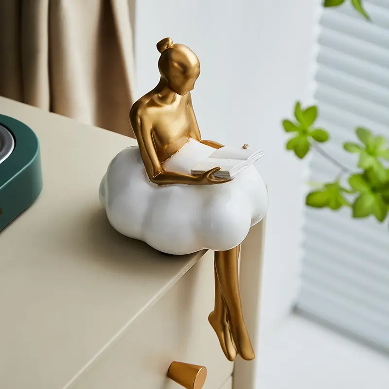 Estatuas y estatuas esculturas doradas y figuritas para Interior Kawaii decoración de habitación accesorios de oficina decoración de boda