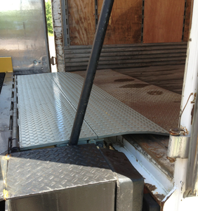 Mechanical Type of Edge <strong>Dock</strong> <strong>Leveler</strong> for Platform Small Edge <strong>Dock</strong> Width Competitive Price - Product Image 4