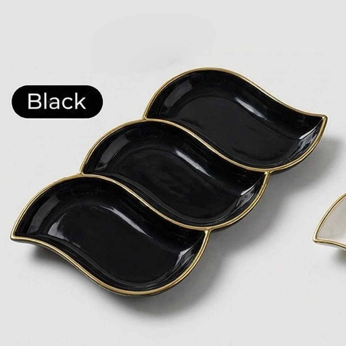 Black - Three-panel design - Water ripple gold trim