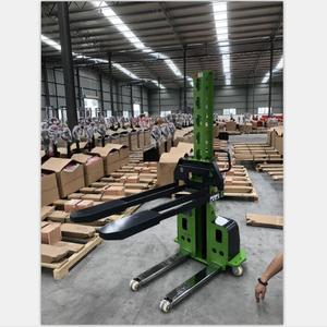 Precio de fábrica Everlift Apilador de carga automática Max 1500kg 1600mm Semi Carretilla elevadora Descarga en el camión y el contenedor