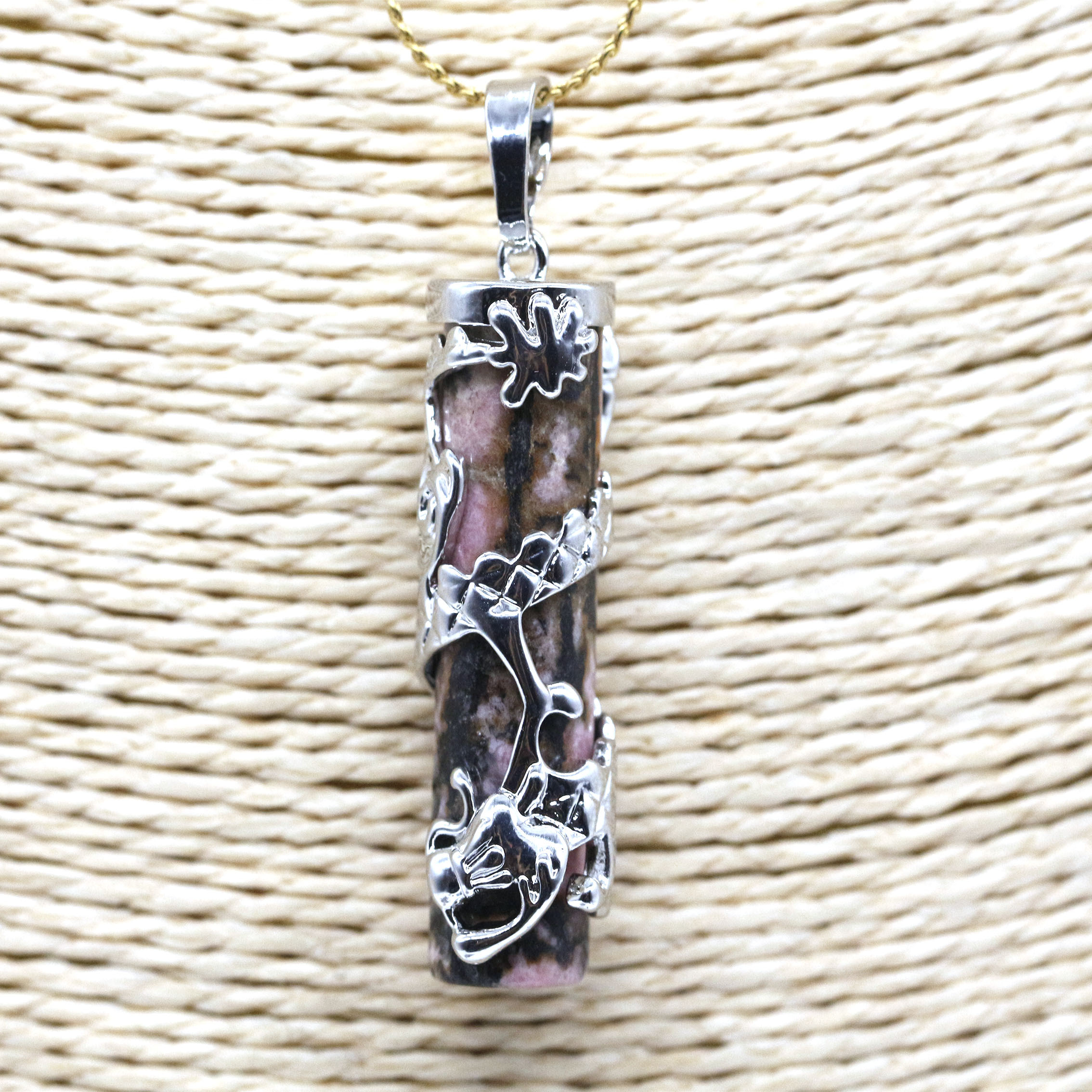 16- rhodonite