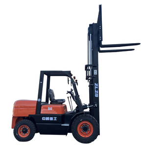 Carretilla elevadora de 5 toneladas adecuada para cargar y descargar materiales en fábricas y mercancías en puertos. - Product Image 3