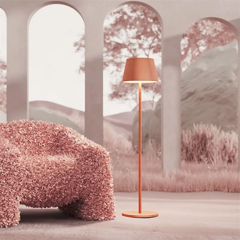 2023 diseñador americano sofá decorativo grande Led Rgb belleza Retro lámpara de pie de Metal