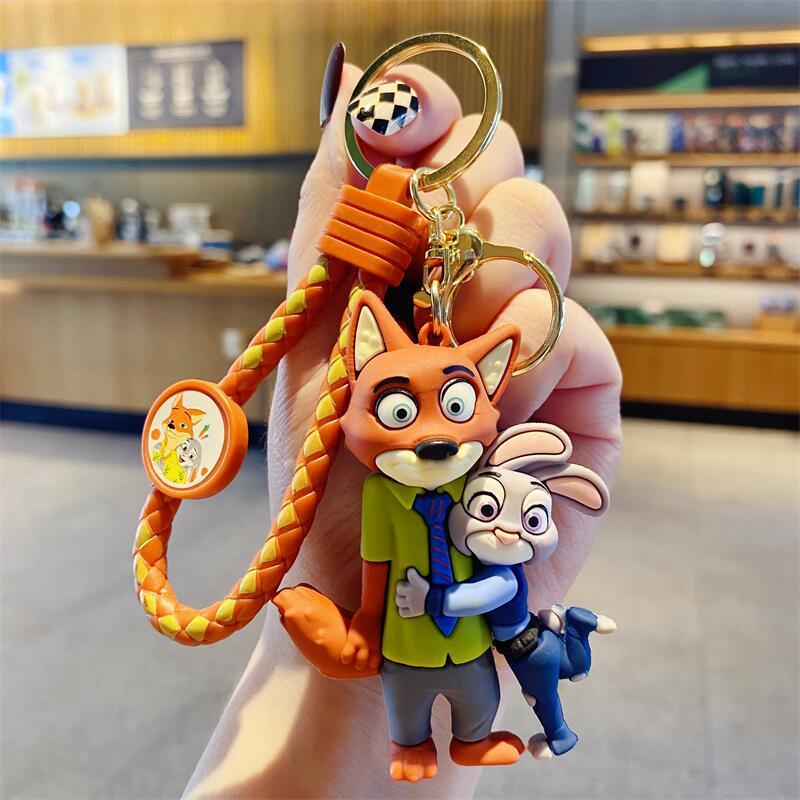 1216-06 knitted zootopia-judy hugging nick