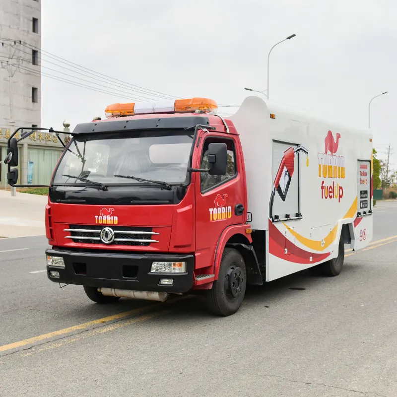 Dongfeng 5000liters mini tanker truck mobile fuel delivery truck