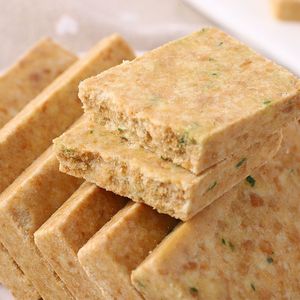 厂家批发香辣花生芝麻味硬质地薄饼复合维生素压缩饼干户外袋