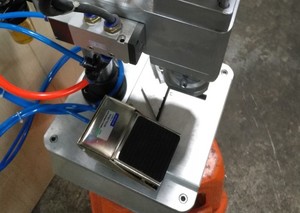 小型手動空気圧油圧バスバーソーププレススタンピングシェーピングマシン石鹸製造機ロゴ自動バー<span class=keywords><strong>11</strong></span>