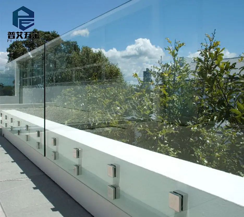 External Modern Glass Railing Design