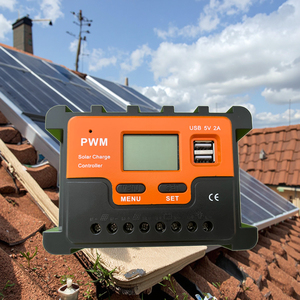 Magazzino di fabbrica PWM 10/20/30/40/50/60/80/100A 12/24/48V regolatore di carica solare con Display LCD tipo PWM per sistema solare - Product Image 3