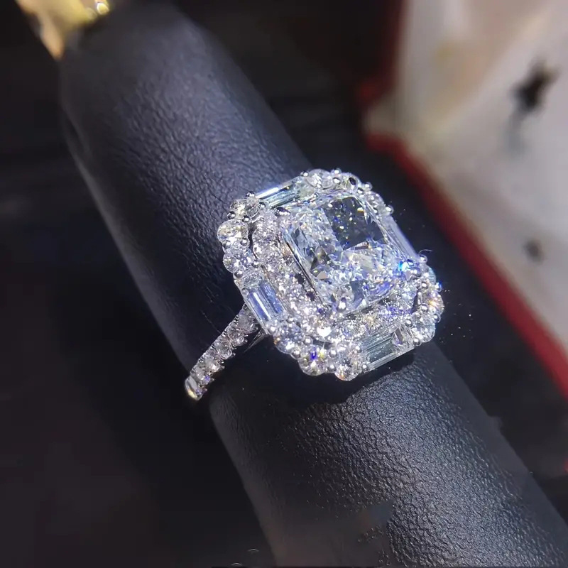 Q569 white gold