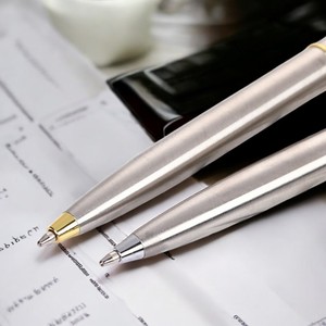 银色圆珠笔带斜金属夹新款漂亮设计促销点击笔1.0毫米书写宽度 - Product Image 4