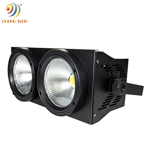 <span class=keywords><strong>Led</strong></span> Edge 2 Eyes LEDCOBブラインダーライトを備えた最新の200W2アイブラインダー2x100Wステージ<span class=keywords><strong>LED</strong></span>オーディエンスマトリックスステージライト