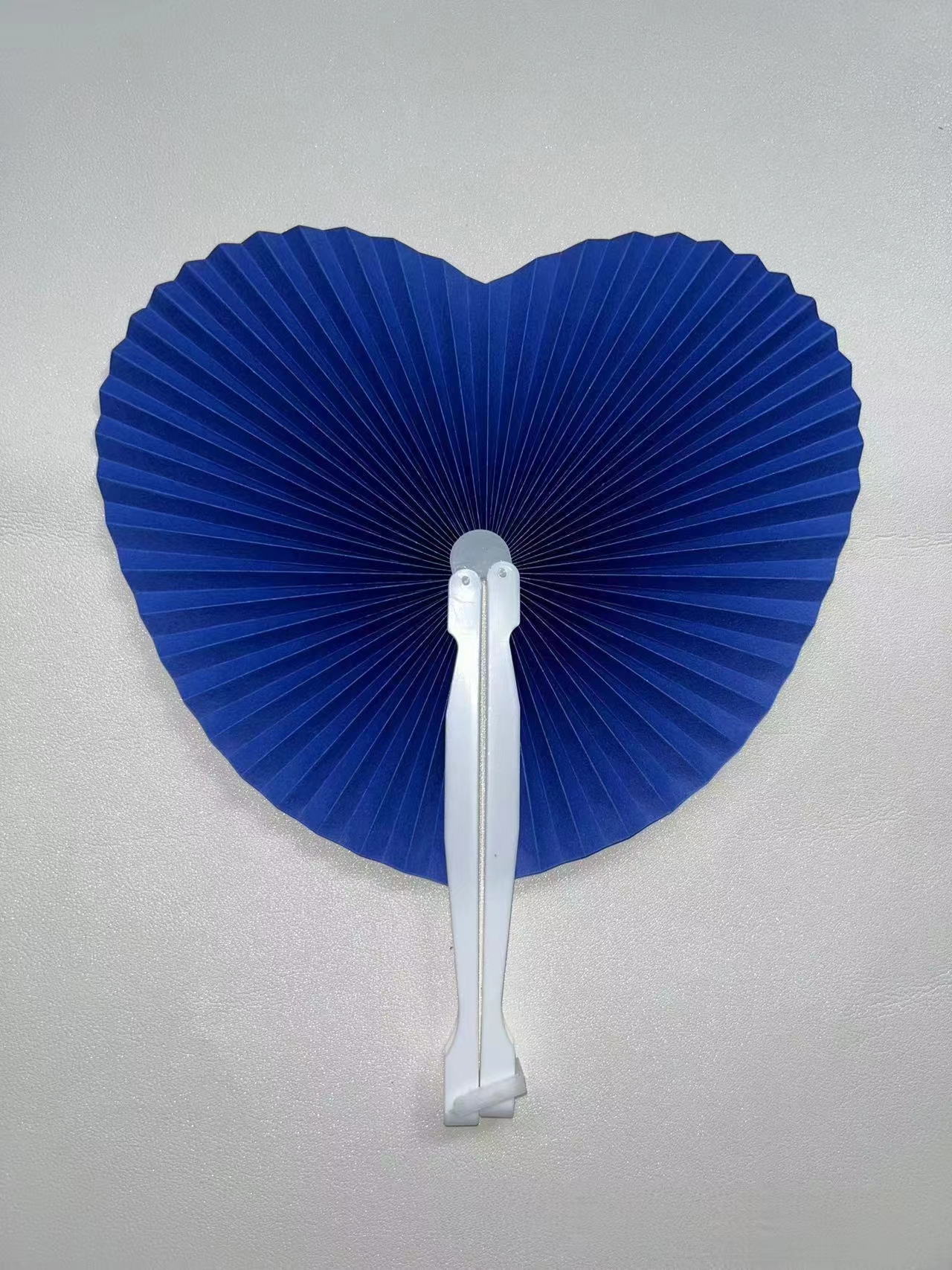 Azul oscuro