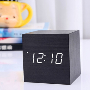 Orologio da scrivania multifunzione in legno a LED digitale orologio da scrivania con alimentazione USB con funzione di calendario con Timer di controllo vocale - Product Image 3