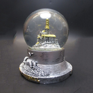 Quà Tặng Du Lịch Bán Buôn Quả Cầu Tuyết Bằng Nhựa Resin Quả Cầu Tuyết Lâu Đài Mont Saint Michel - Product Image 5