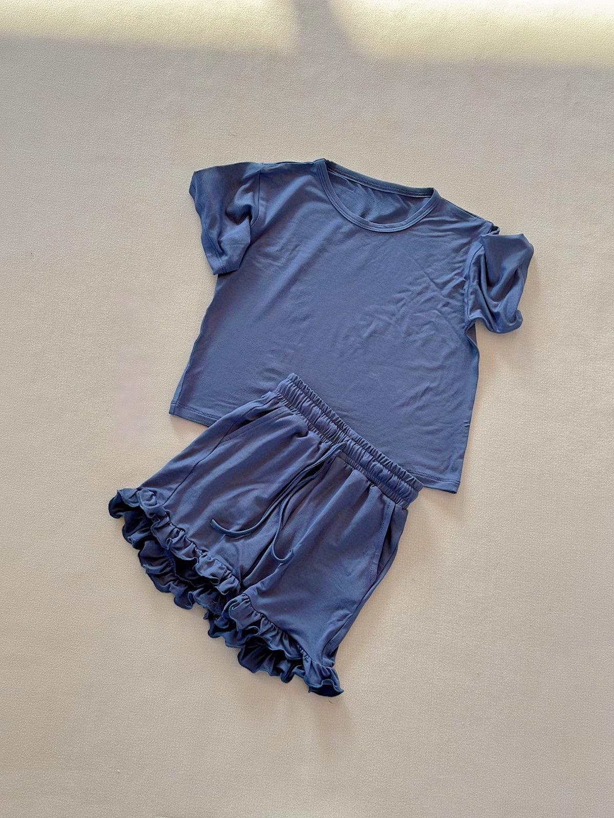 สีน้ำเงินกรมท่า