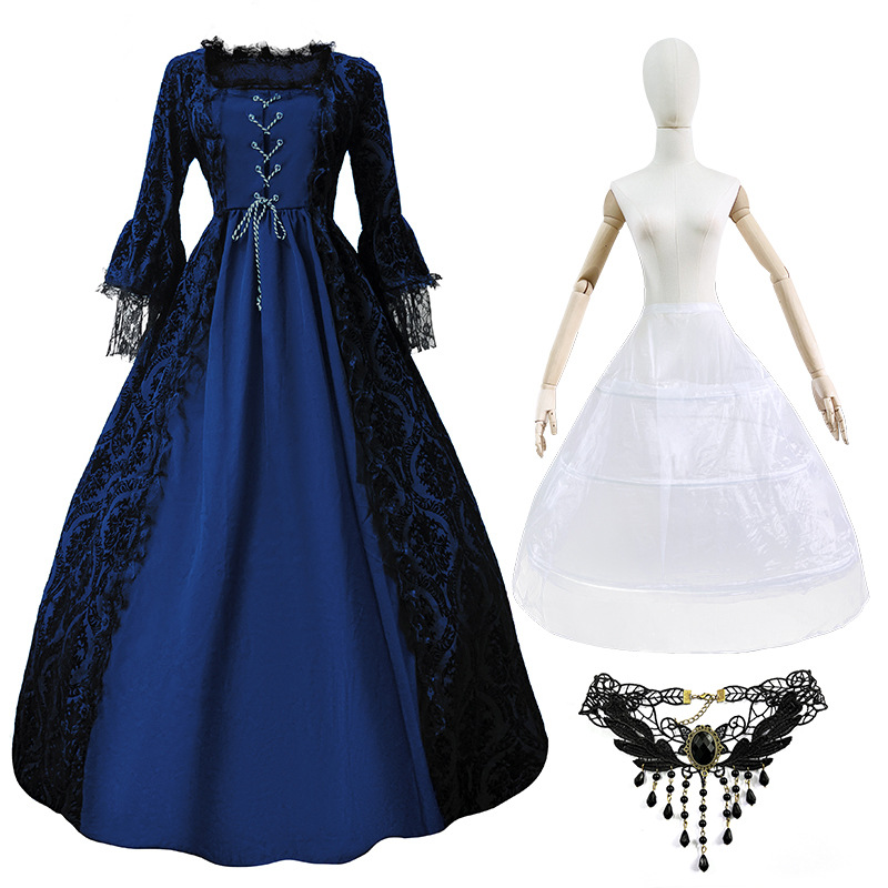 Bleu + collier + grande crinoline