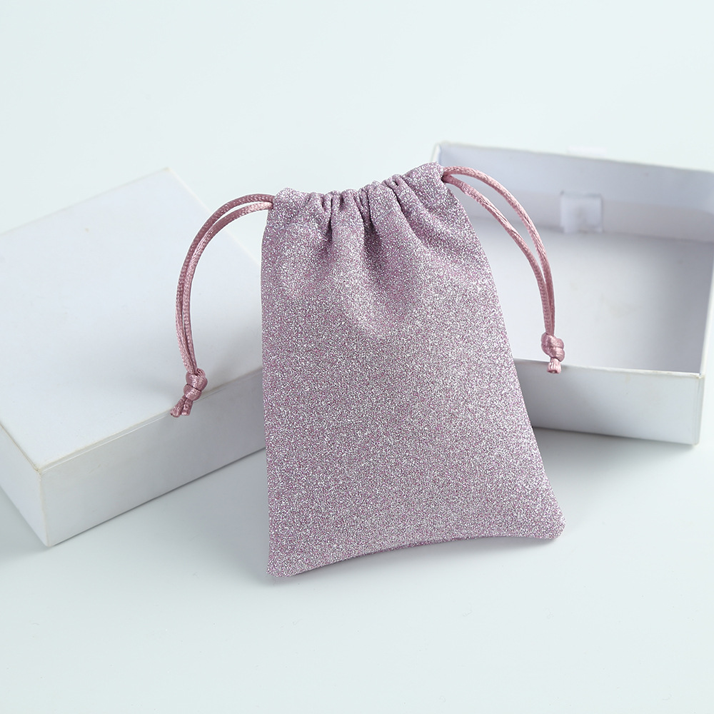 La version à paillettes violettes peut être imprimée avec un logo.