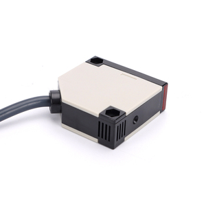 <span class=keywords><strong>E3JK</strong></span>-<span class=keywords><strong>DS30M1</strong></span> M2 R4M1 5DM1 <span class=keywords><strong>Sensor</strong></span> óptico infravermelho feedback de refletância difusa sistema de 5 fios com um aberto e um fechado