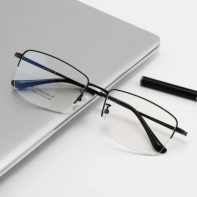 Sutor بالجملة شعبية نمط مكافحة الضوء الأزرق إطارات معدنية النظارات البصرية ، خفيفة للغاية معدنية نقية التيتانيوم إطار نظارات