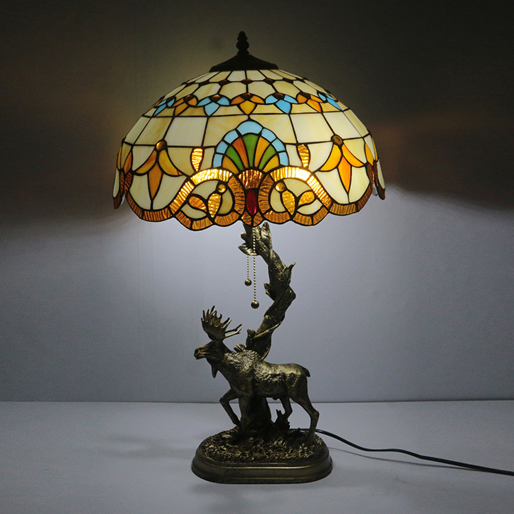 LongHuiJing factory wholesale price table lamp for tiffany style table lamp with Baroque decoration Lampshade