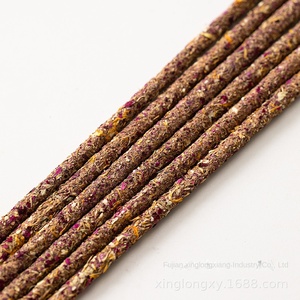 Incenso de Longa Duração com Aromas Florais de Palo Santo e Cedro para Perfumar e Criar um Ambiente Calmo em Casa - Product Image 2