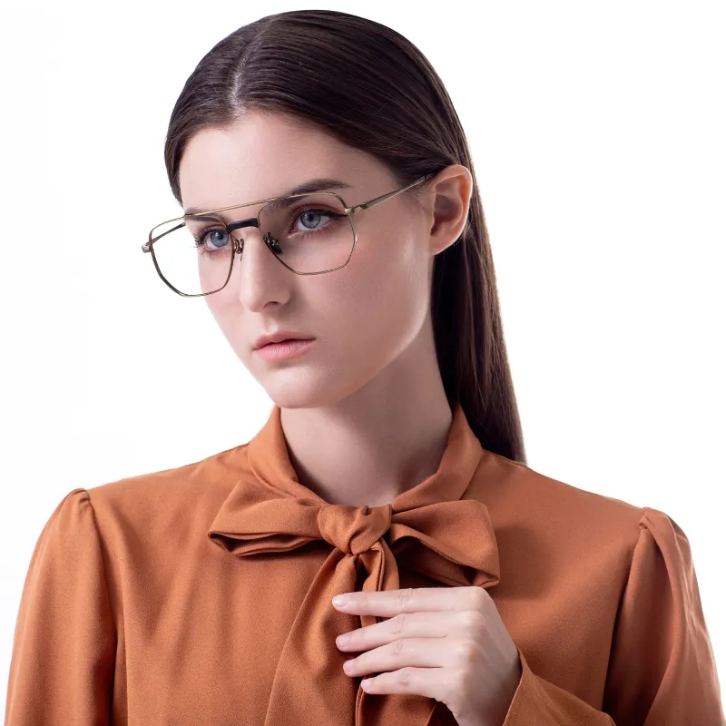Gafas personalizadas de titanio para niñas, anteojos con montura de cara redonda, estilo moderno, venta al por mayor