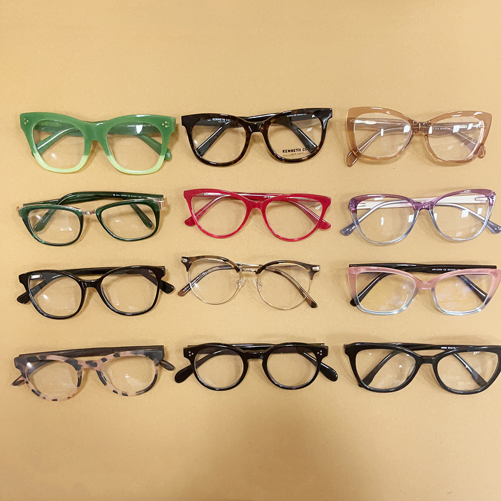 Modèles et couleurs mélangés