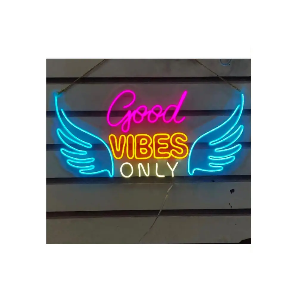 Custom Indoor Led RGB Anime Neon Sign Logotipo Neon Angel Wings para Shop Beer Bar Decoração Da Parede