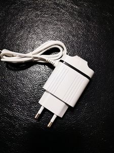 カスタマイズされた3USB発光カラーライン充電器3USBマルチポート3.1A充電器ヨーロッパ標準スーツケース充電器 - Product Image 6