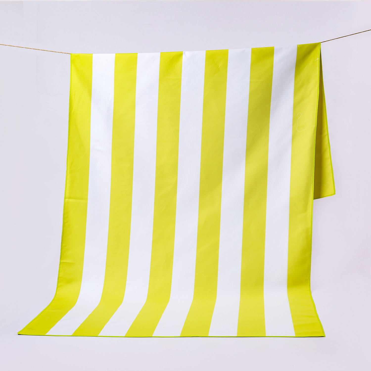 Yellowish stripes